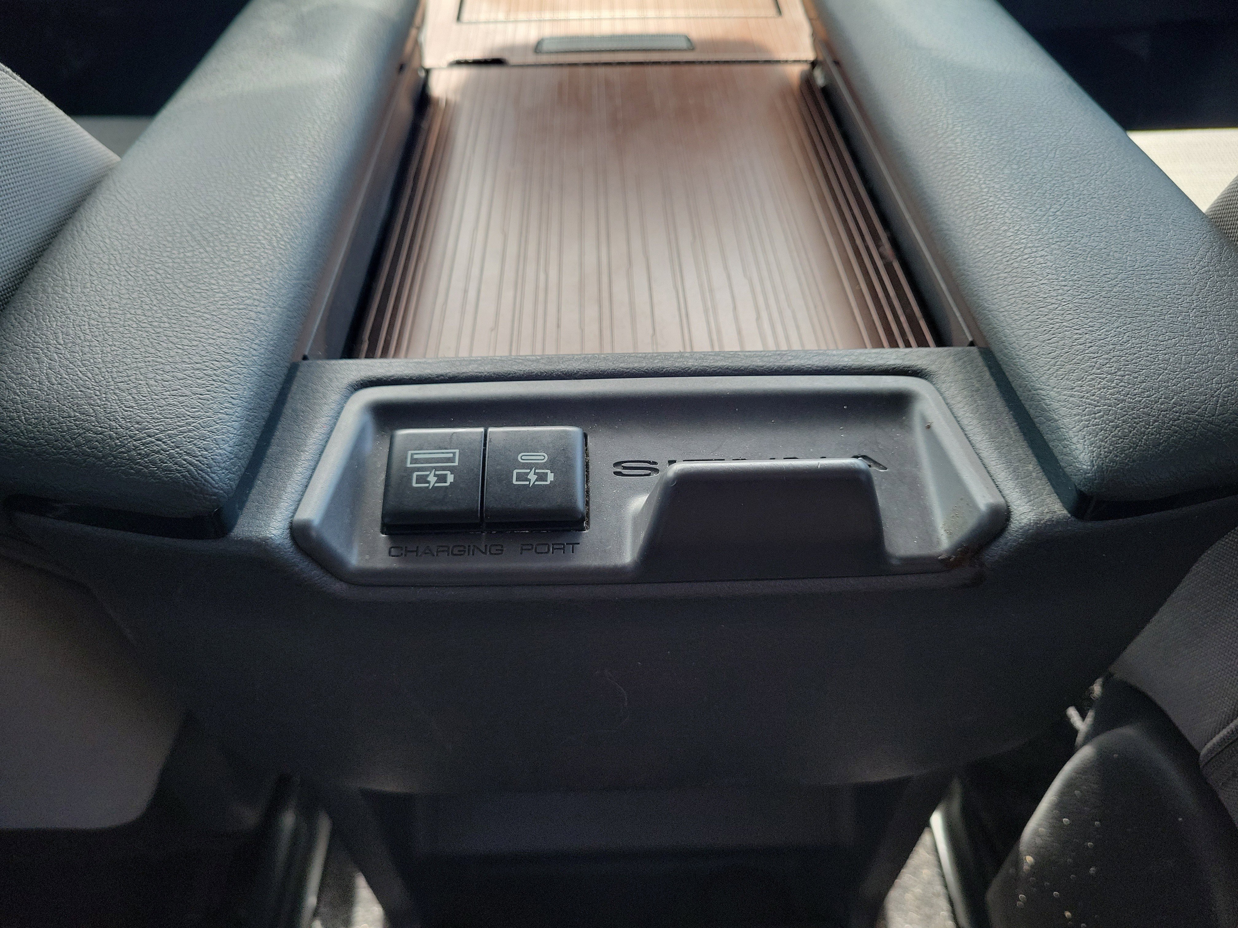 Used 2021 Toyota Sienna LE image 11