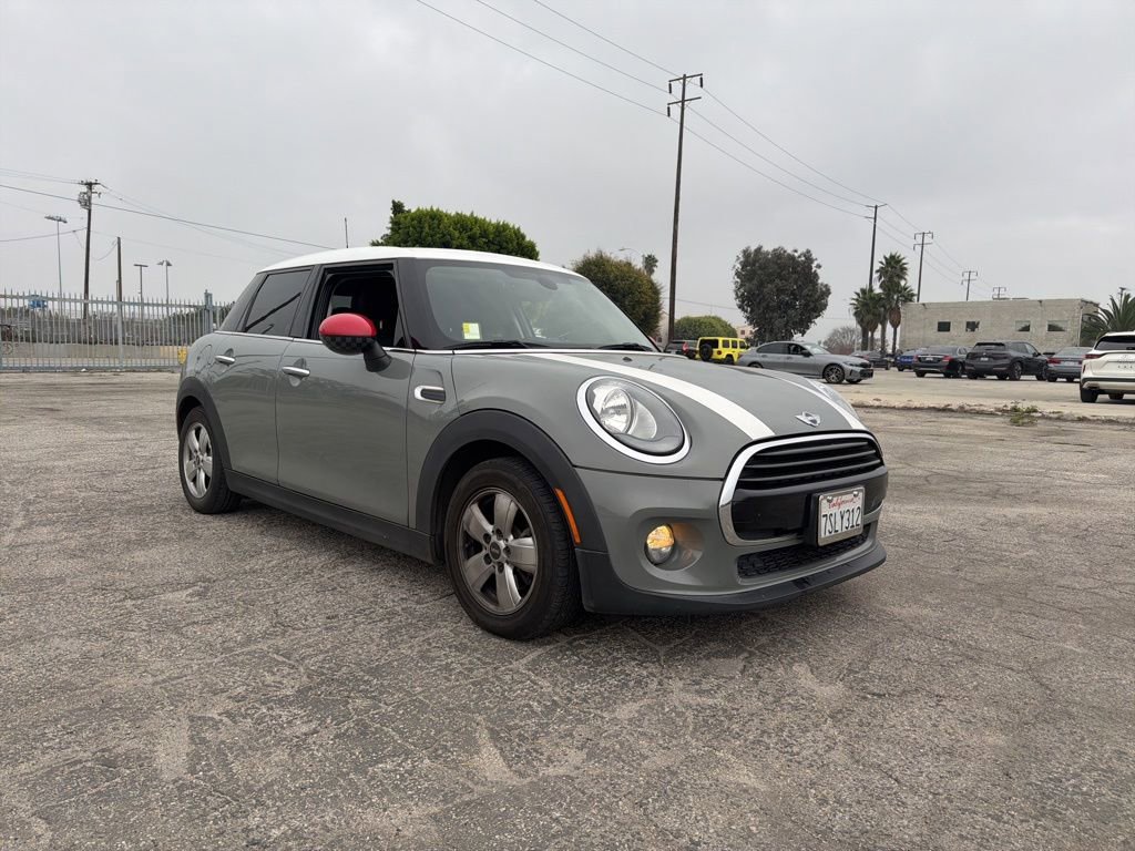 Used 2016 MINI Cooper 4-Door Hardtop image 7