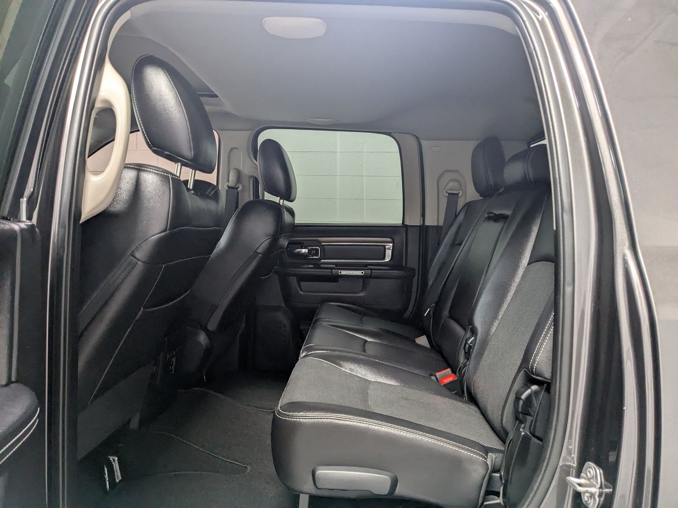 Used 2017 RAM 2500 Laramie AWD/4WD image 24