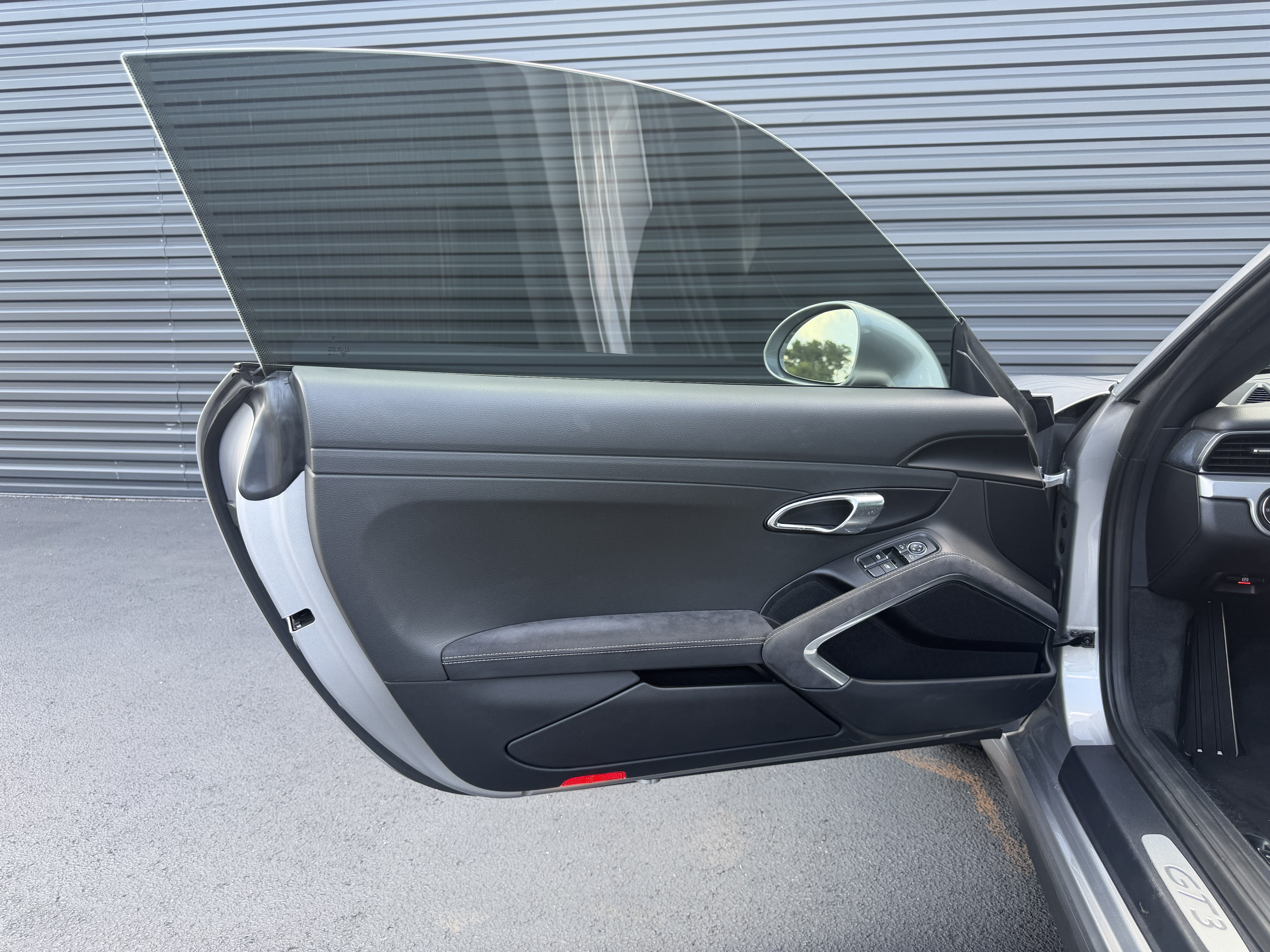 Certified 2019 Porsche 911 GT3 RWD image 21