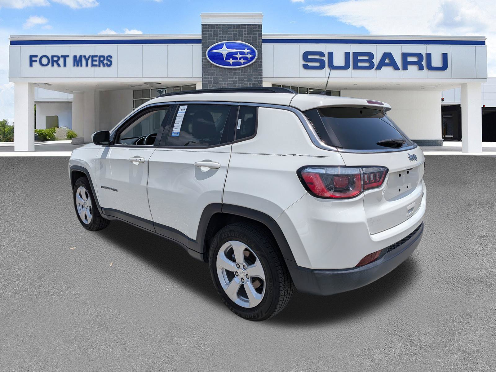 Used 2018 Jeep Compass Latitude FWD image 6