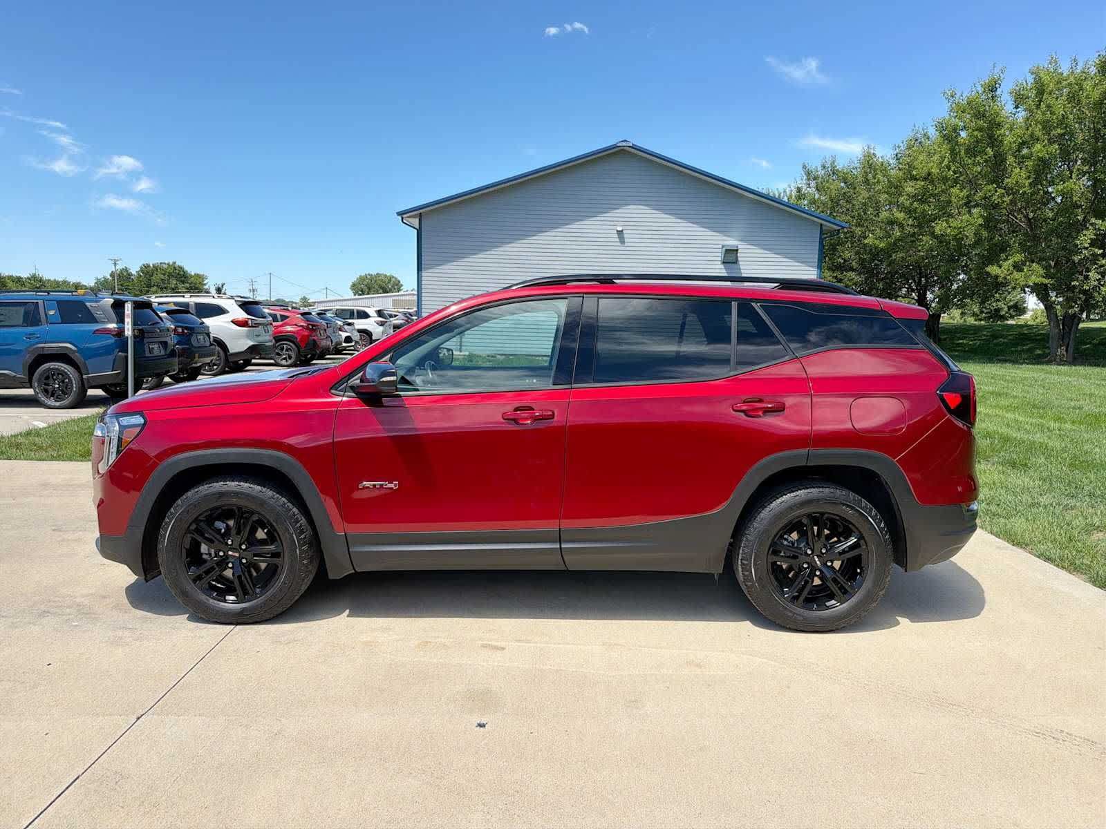 Used 2023 GMC Terrain AT4 AWD/4WD image 3