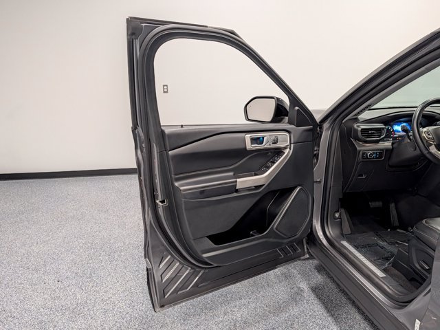 Used 2023 Ford Explorer Limited w/ Equipment Group 301A AWD/4WD image 10