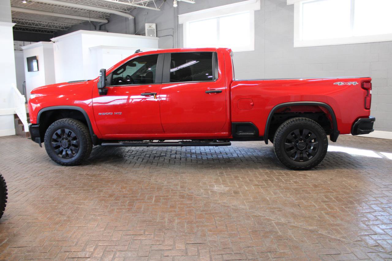 Used 2020 Chevrolet Silverado 2500 Custom w/ Custom Value Package AWD/4WD image 4