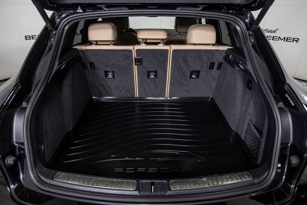 Used 2024 Porsche Macan S AWD/4WD image 8