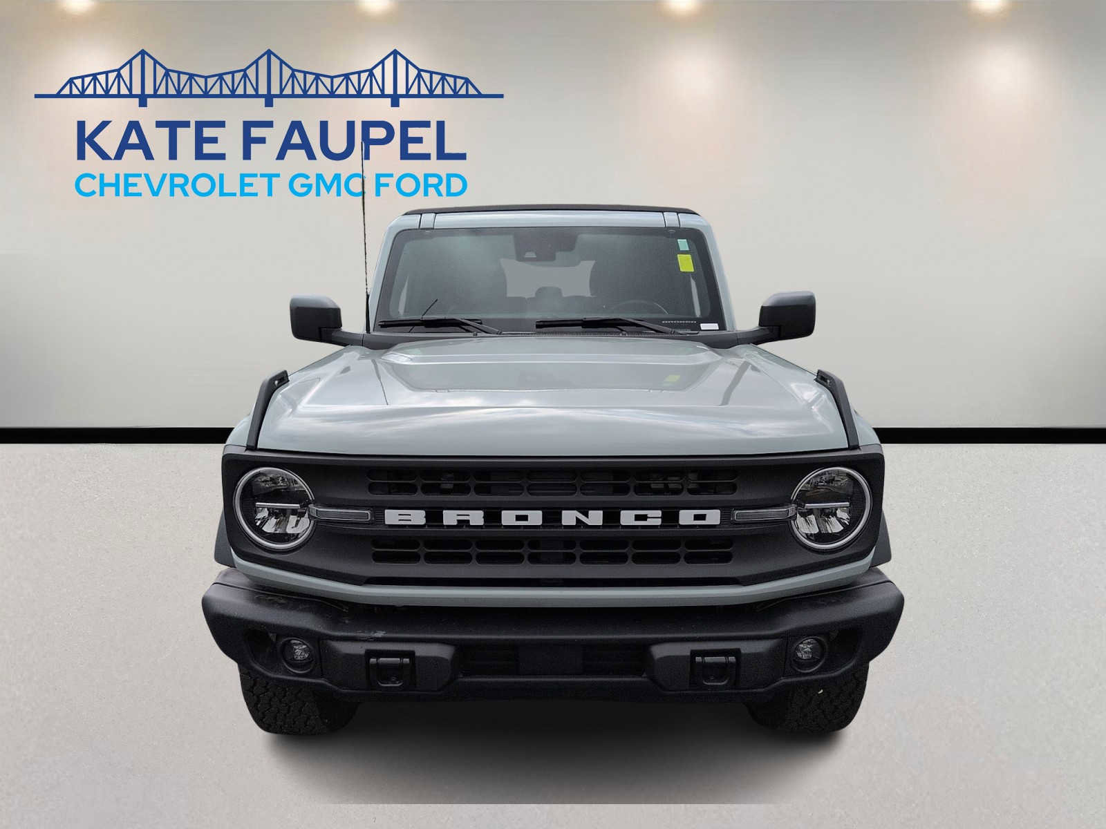 Used 2024 Ford Bronco Black Diamond image 2
