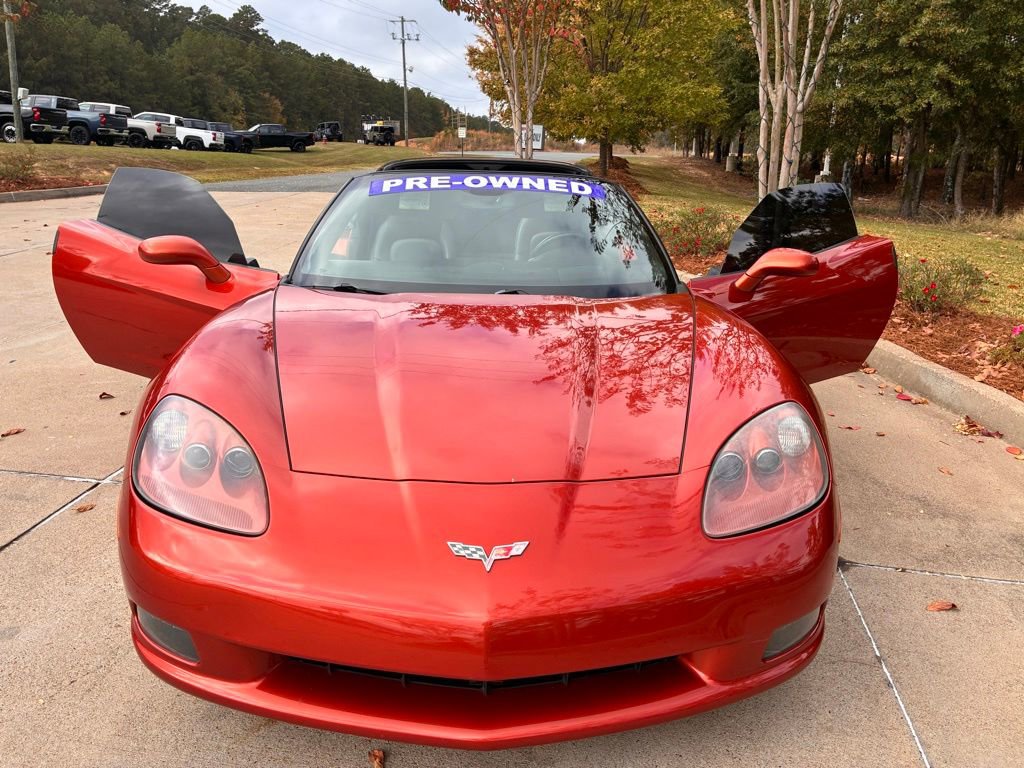 Used 2005 Chevrolet Corvette Coupe w/ Preferred Equipment Group RWD image 10