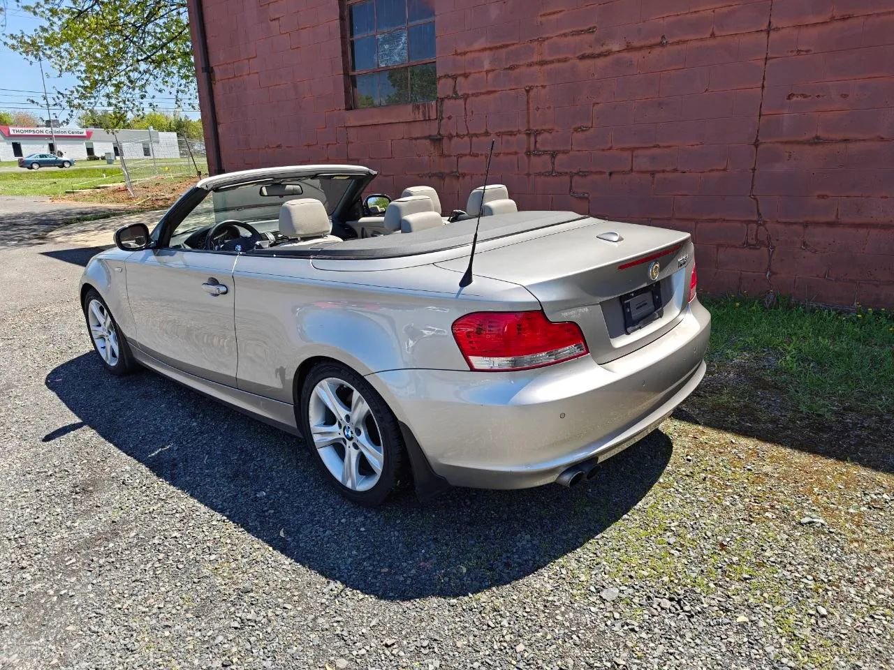 Used 2010 BMW 128i Convertible RWD image 3