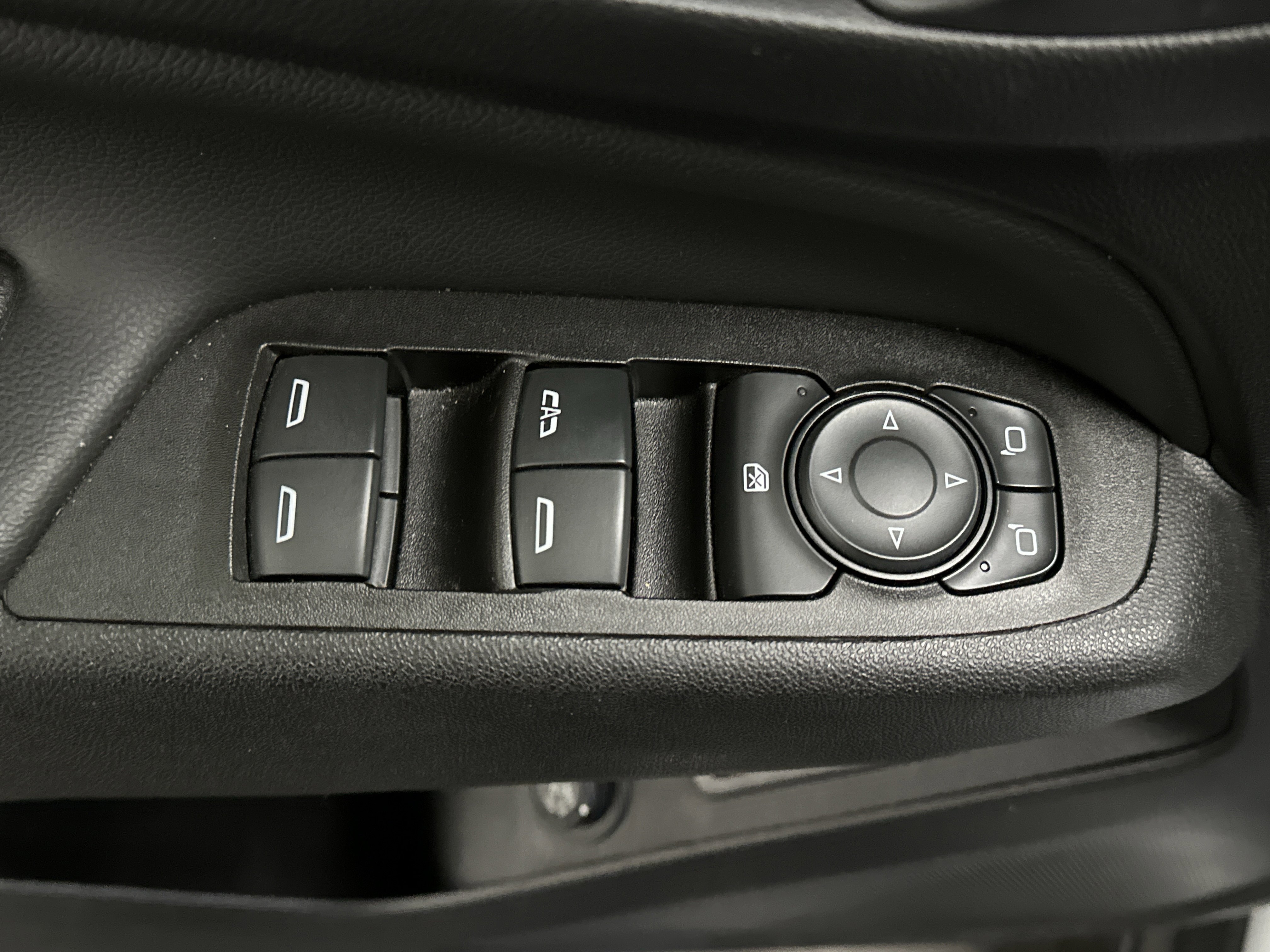 Used 2021 Chevrolet Equinox Premier FWD image 20
