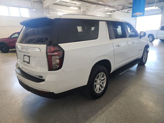 Used 2024 Chevrolet Suburban LT AWD/4WD image 4