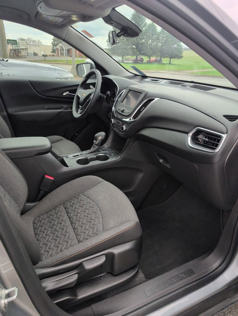 Used 2024 Chevrolet Equinox LT AWD/4WD image 13
