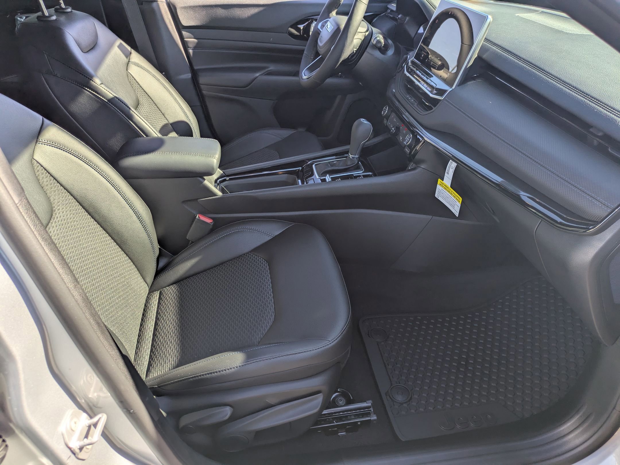 New 2026 Jeep Compass Latitude image 34