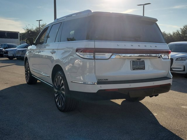 Certified 2024 Lincoln Navigator Black Label image 4