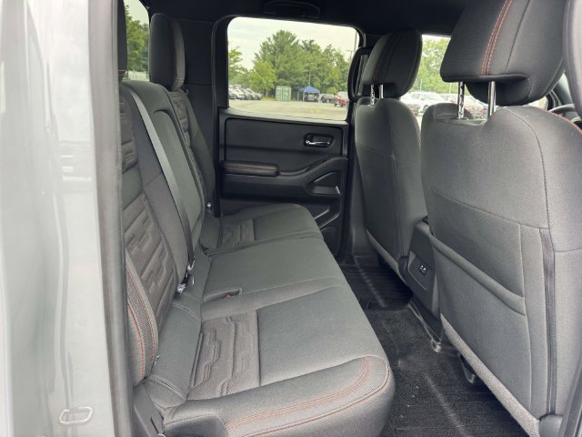 Used 2025 Nissan Frontier PRO-4X AWD/4WD image 14