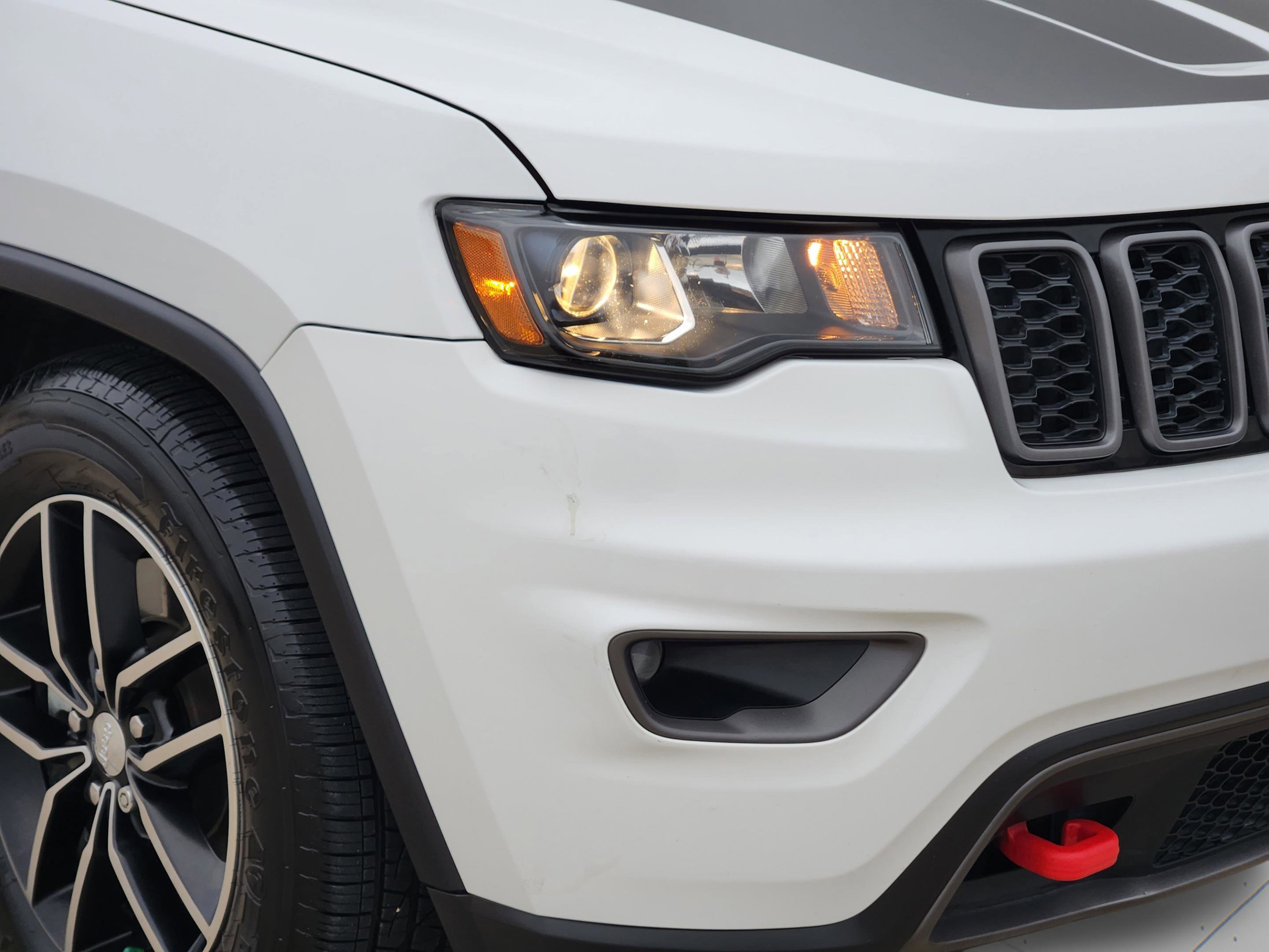Used 2017 Jeep Grand Cherokee Trailhawk AWD/4WD image 31