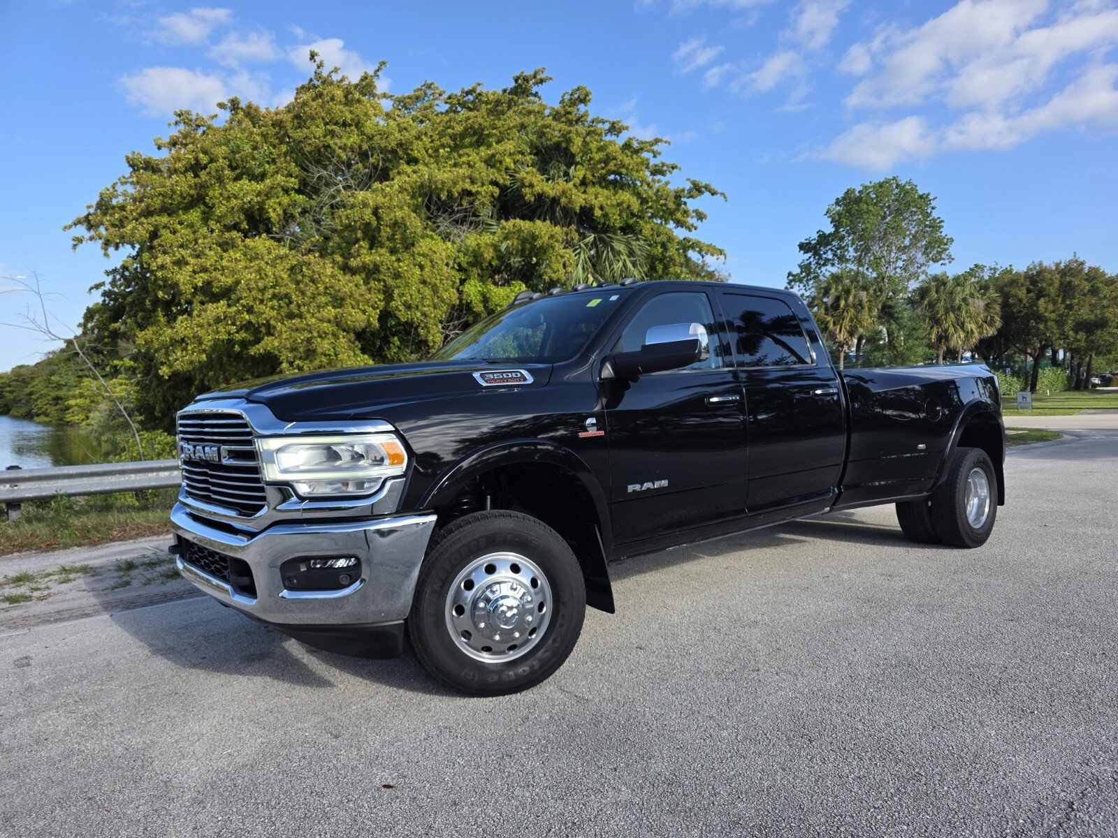 Used 2021 RAM 3500 Laramie AWD/4WD image 1