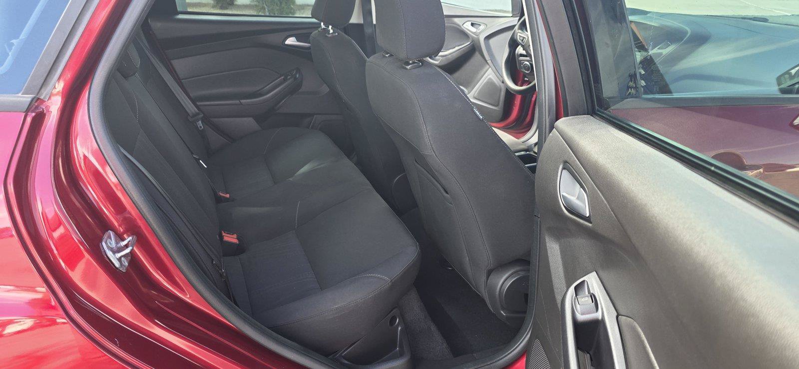 Used 2016 Ford Focus SE FWD image 11