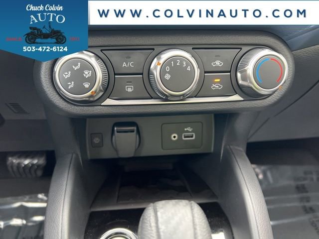 New 2025 Nissan Versa SV w/ Trunk Package FWD image 20