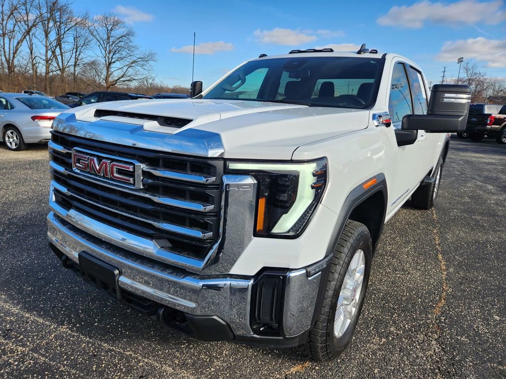 Used 2024 GMC Sierra 3500 SLE w/ SLE Convenience Package image 4