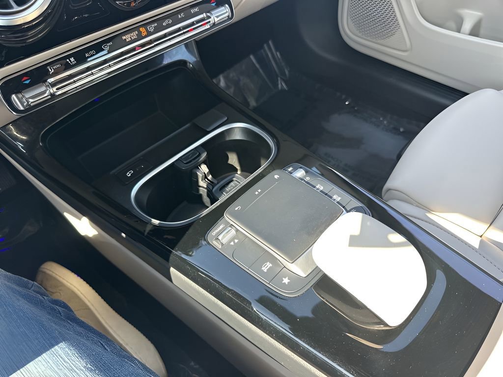 Used 2023 Mercedes-Benz CLA 250 4MATIC image 14
