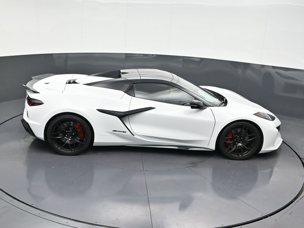 Used 2025 Chevrolet Corvette Z06 image 19