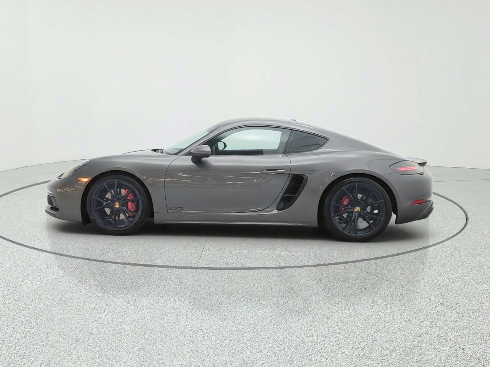 Used 2019 Porsche 718 Cayman GTS RWD image 8