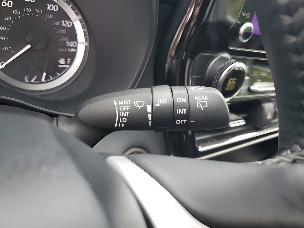 Used 2025 Toyota Highlander LE image 37