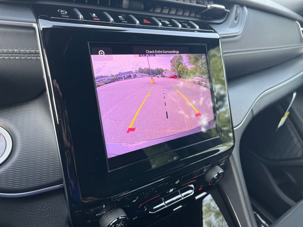 New 2025 Jeep Grand Cherokee L Laredo w/ Luxury Tech Group I image 35