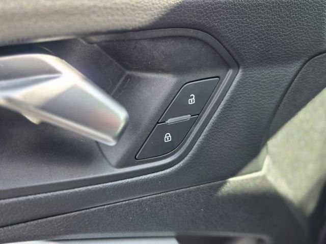 Used 2023 Audi Q3 2.0T Premium image 26