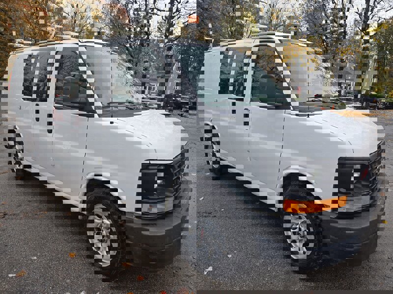 Used 2013 GMC Savana 1500 AWD image 8