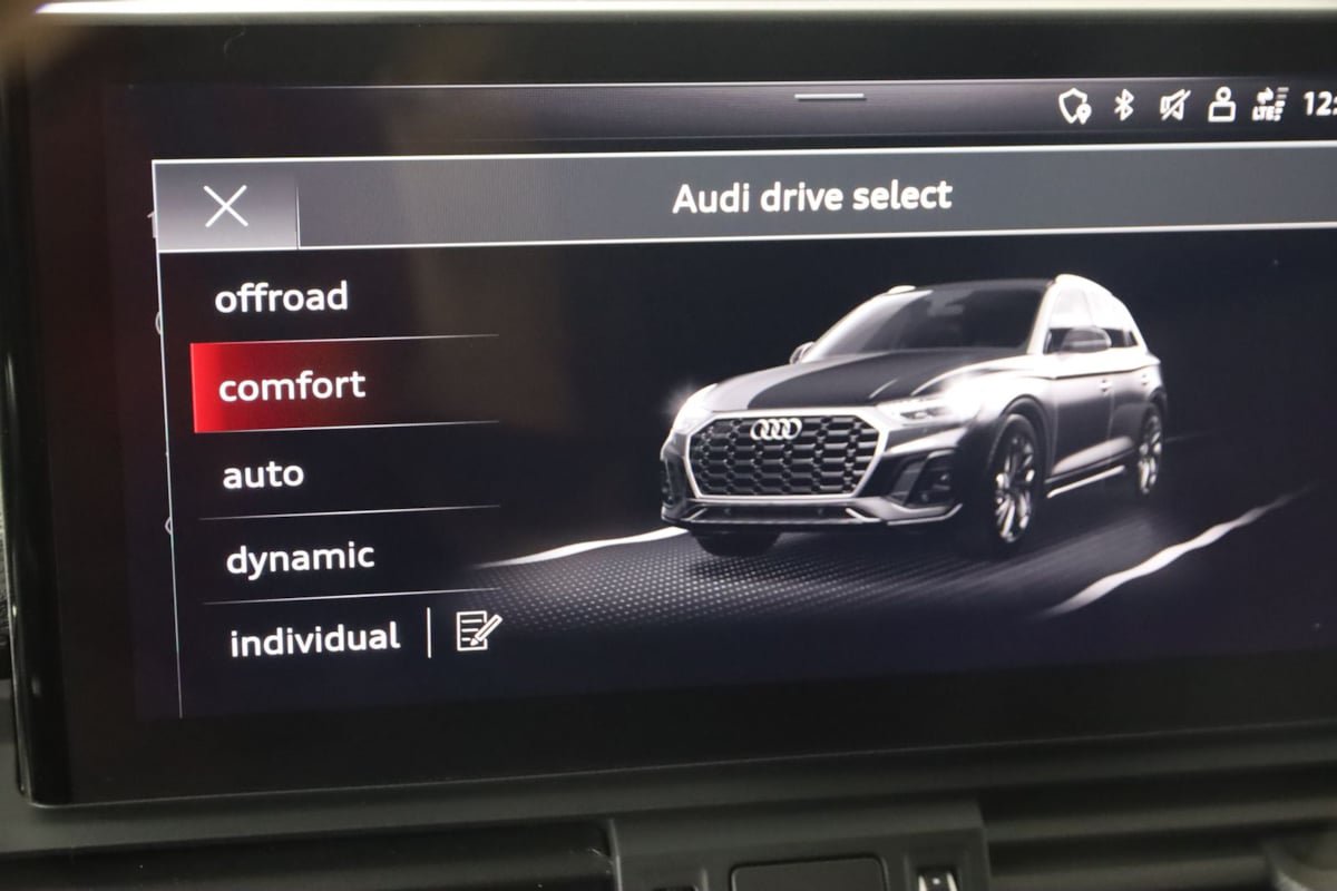 Used 2023 Audi Q5 2.0T Premium AWD/4WD image 13
