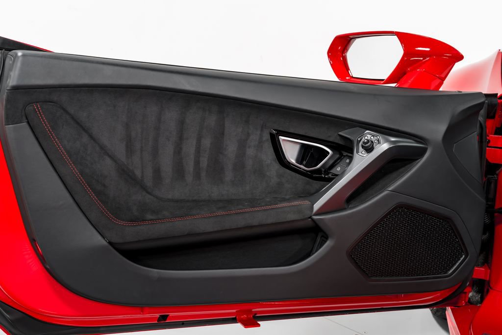 Used 2019 Lamborghini Huracan LP 580-2 image 9