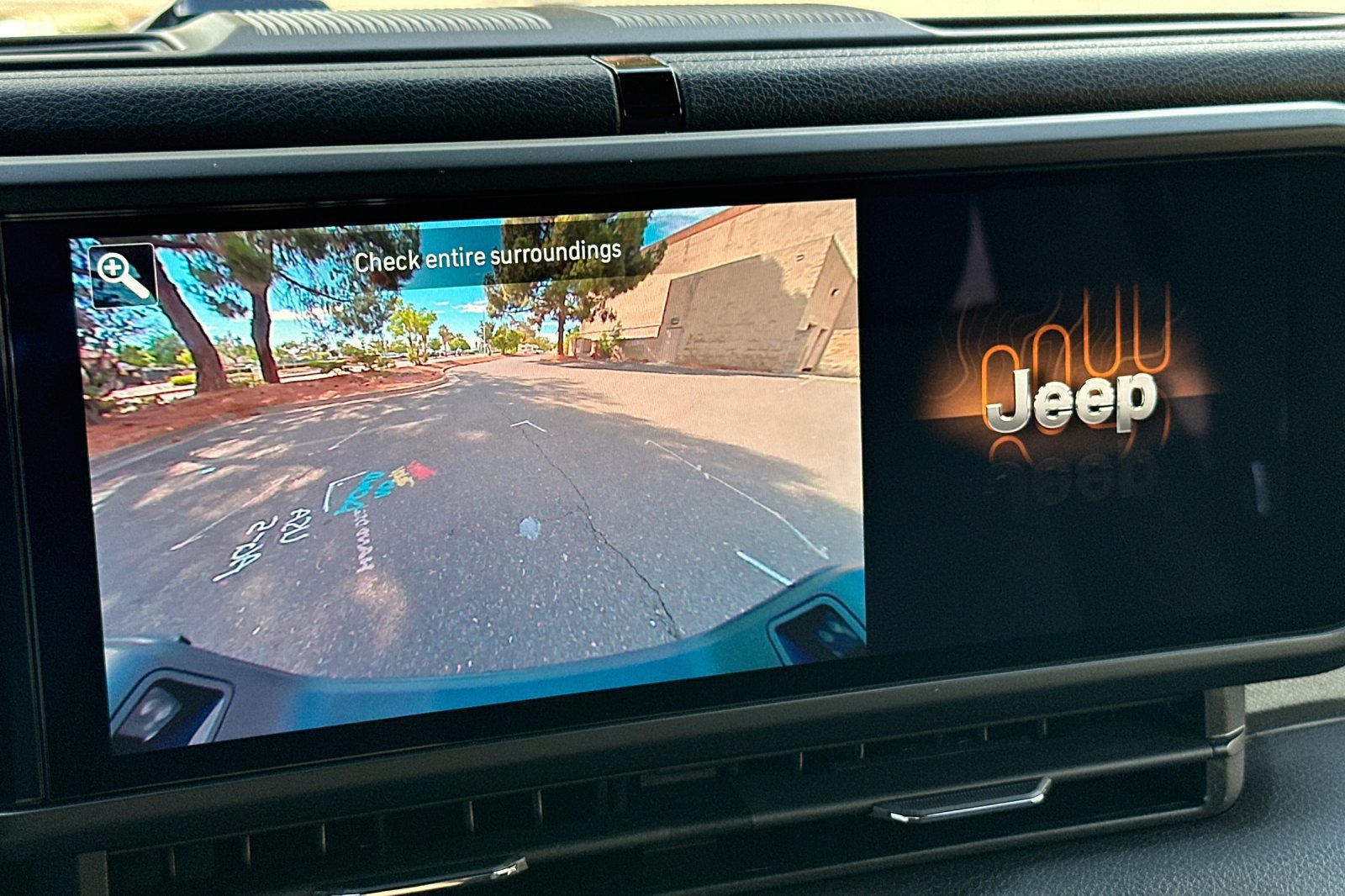 New 2026 Jeep Gladiator Sport AWD/4WD image 17