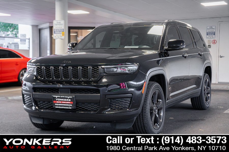 Used 2023 Jeep Grand Cherokee L Laredo AWD/4WD image 2