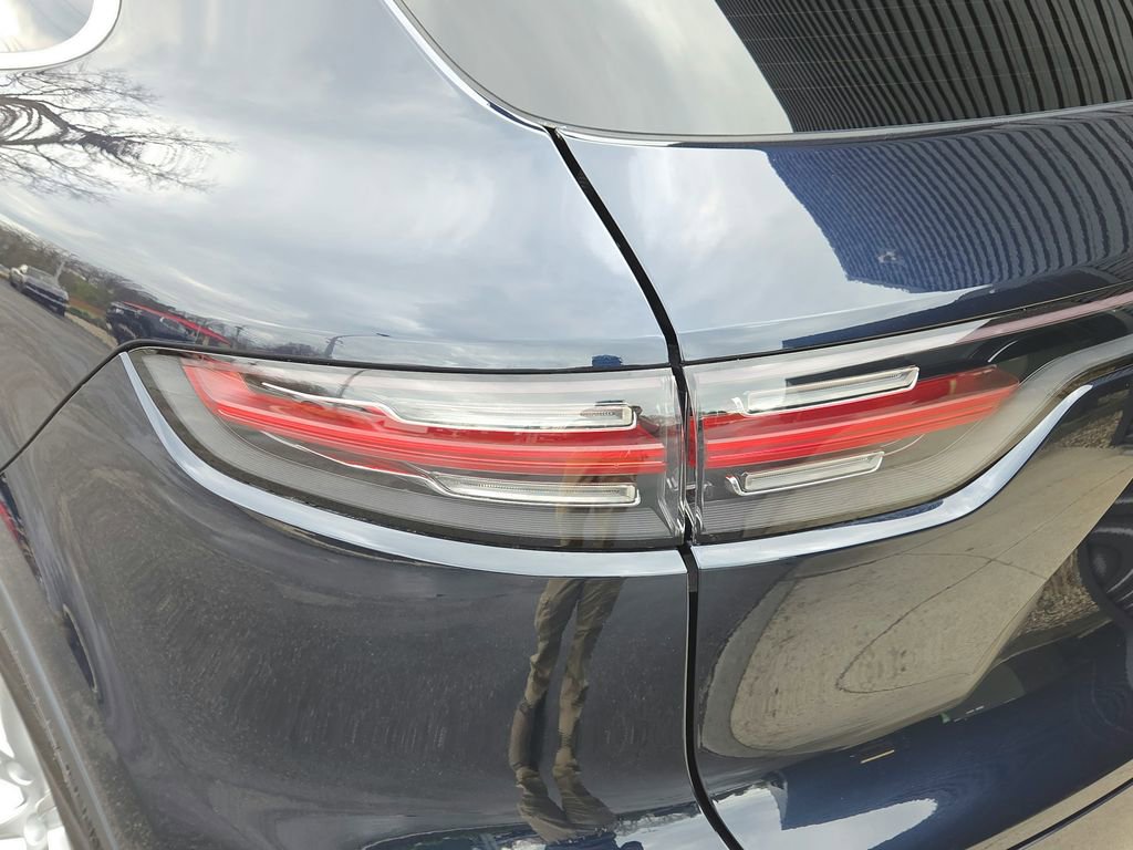 Certified 2022 Porsche Cayenne image 26