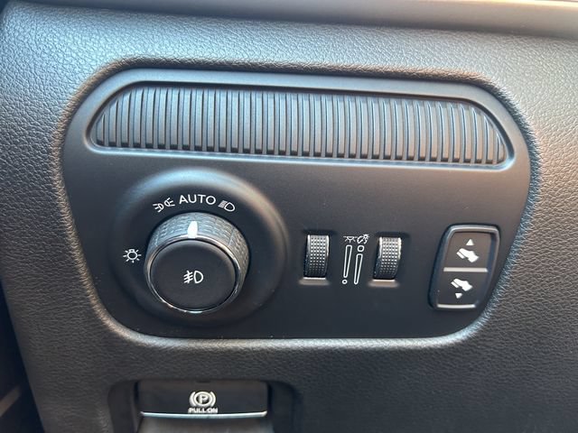 Used 2023 Jeep Wagoneer Series II AWD/4WD image 5