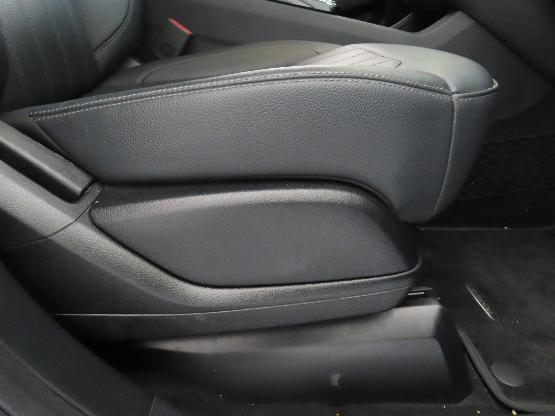 Used 2018 Mercedes-Benz GLE 350 4MATIC image 30