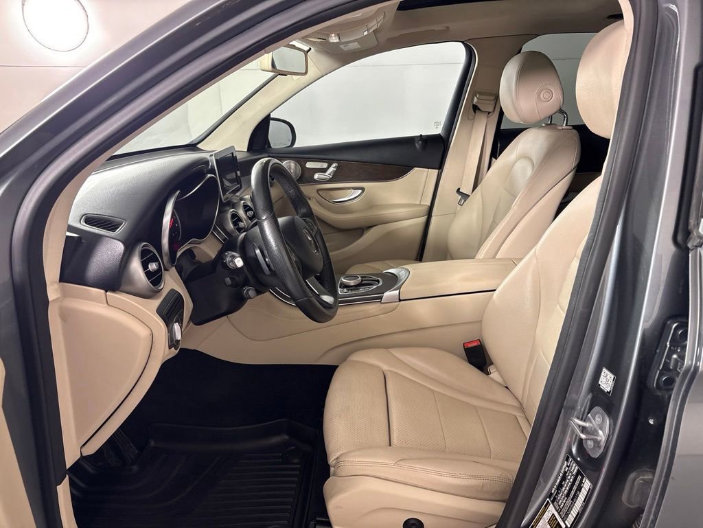 Used 2018 Mercedes-Benz GLC 300 4MATIC image 29