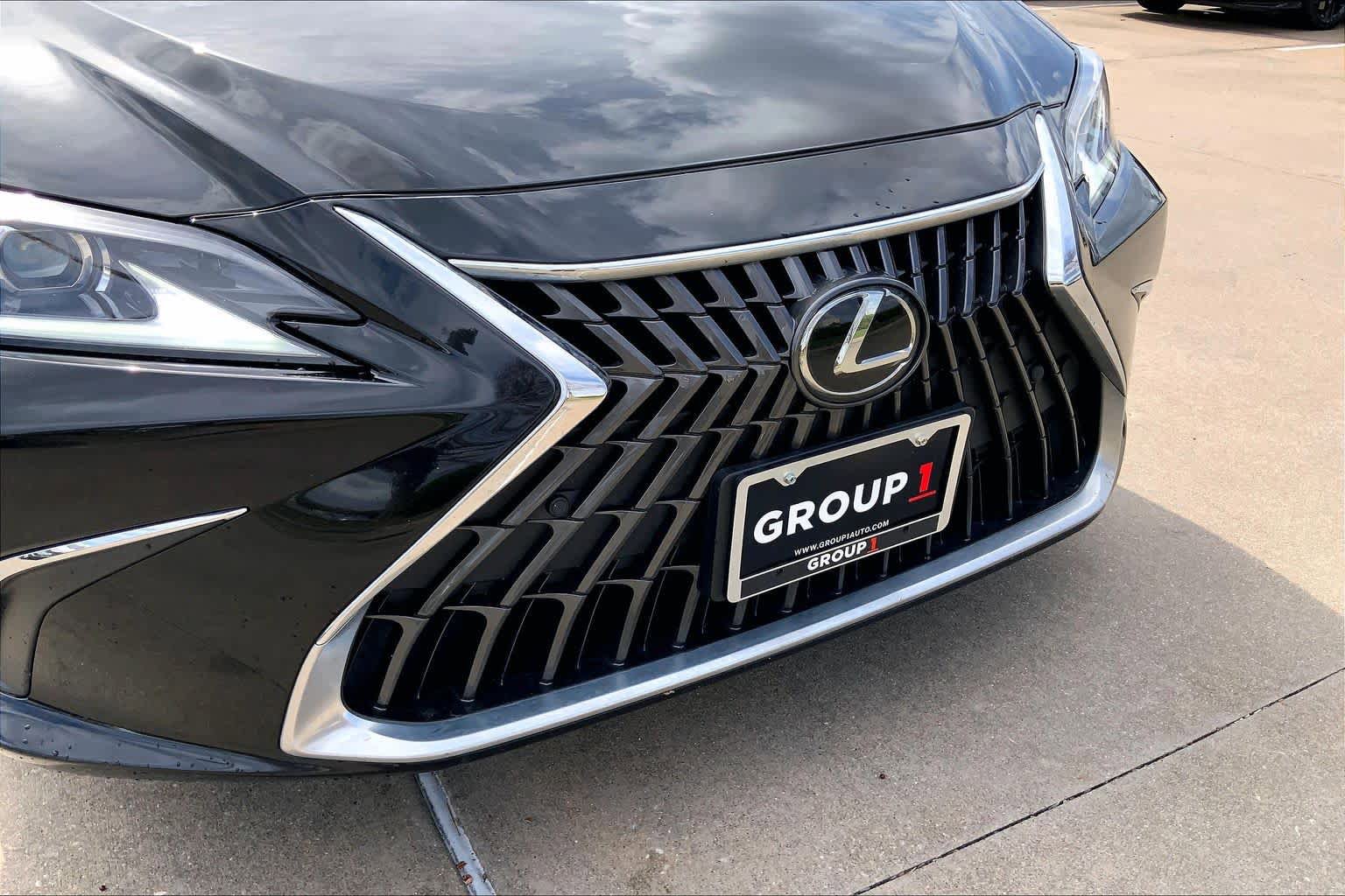 Used 2024 Lexus ES 350 w/ Premium Package FWD image 28
