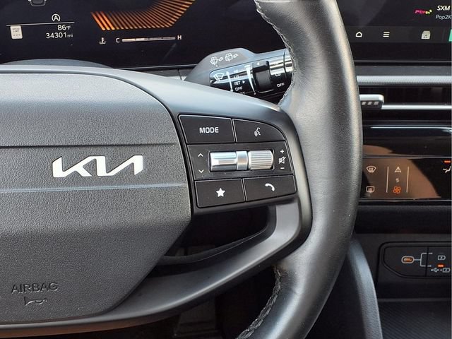 Used 2026 Kia Sportage LX FWD image 14