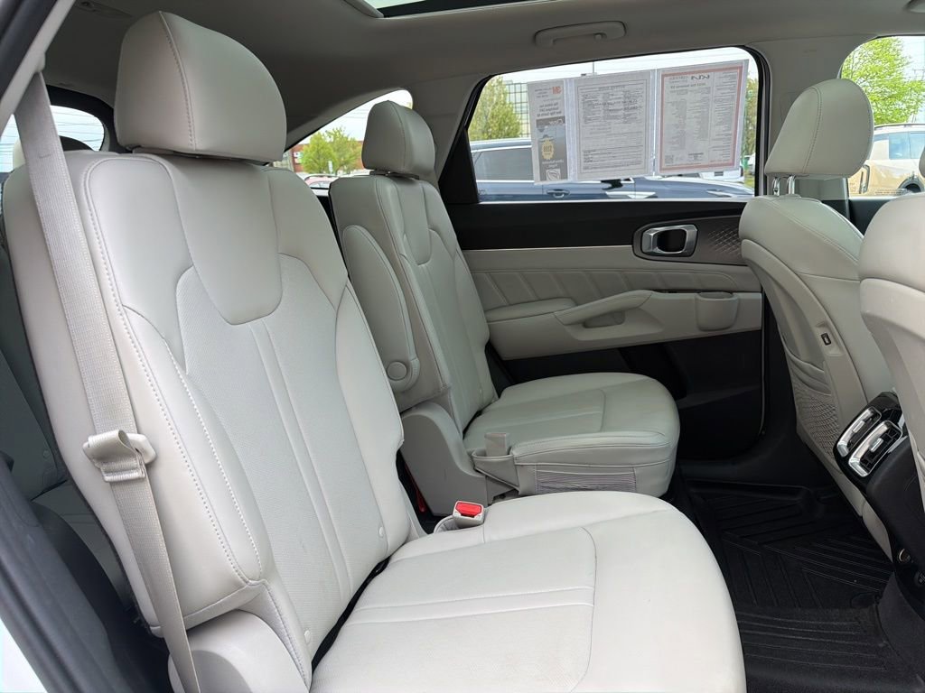 Certified 2023 Kia Sorento SX AWD/4WD image 13