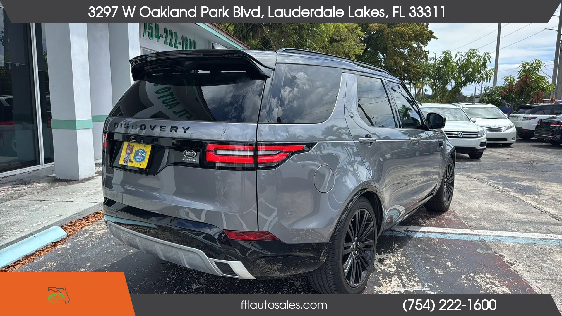 Used 2020 Land Rover Discovery HSE image 11