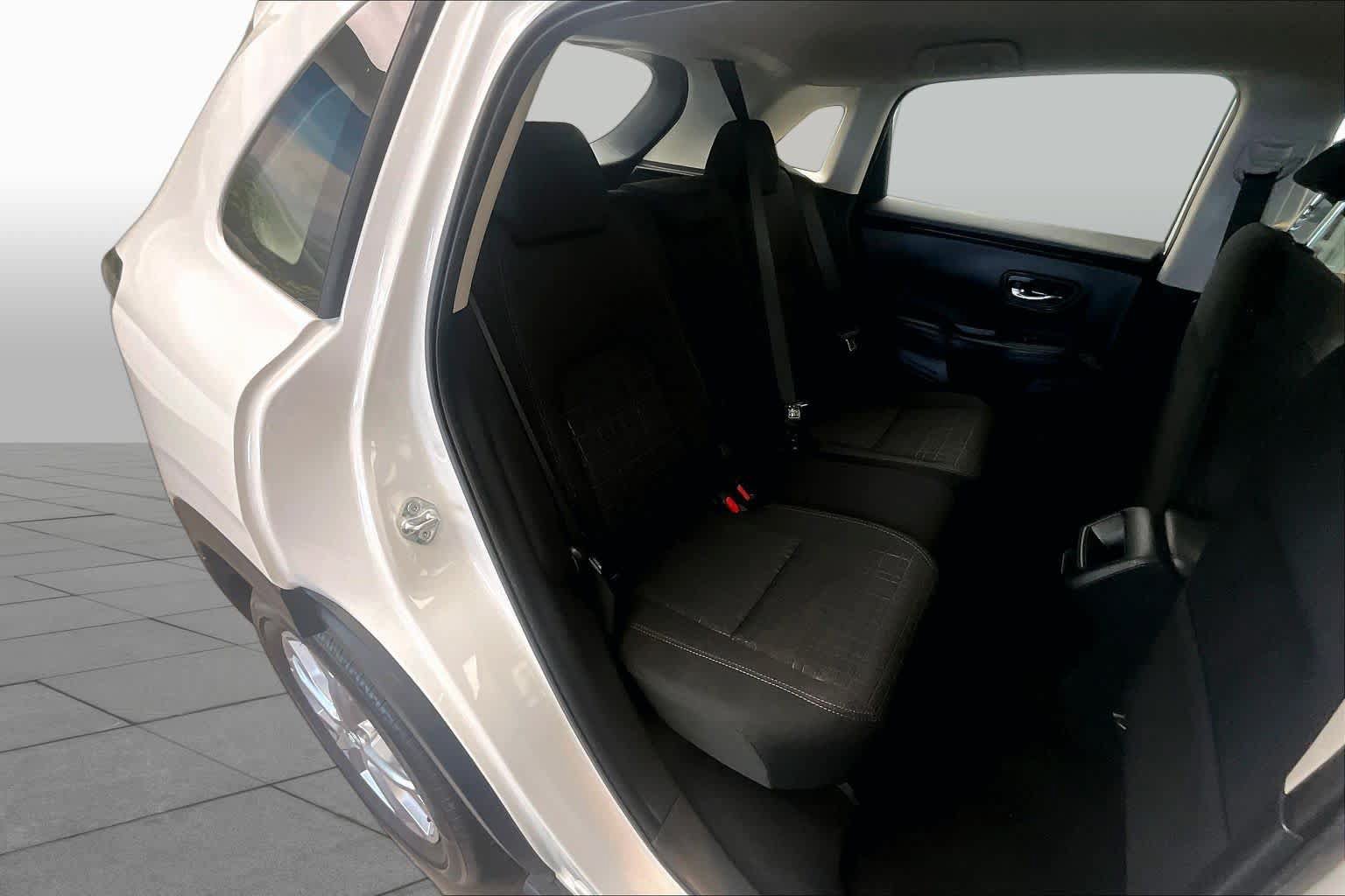 Used 2024 Honda HR-V LX image 18