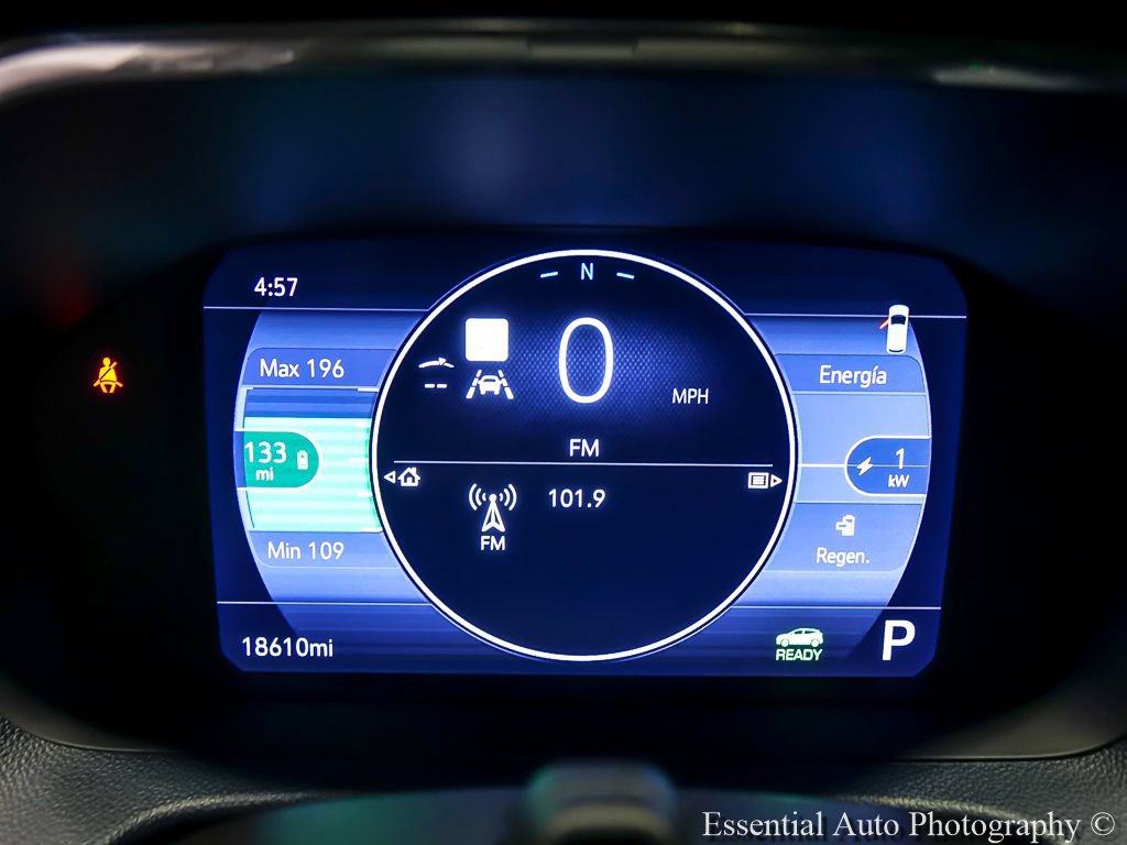 Used 2023 Chevrolet Bolt EUV Premier w/ Sun & Sound Package FWD image 4