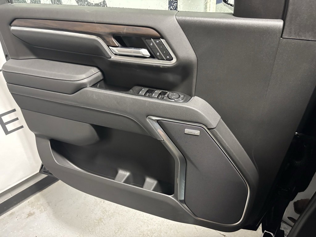 New 2025 GMC Sierra 2500 SLT w/ SLT Premium Package image 10