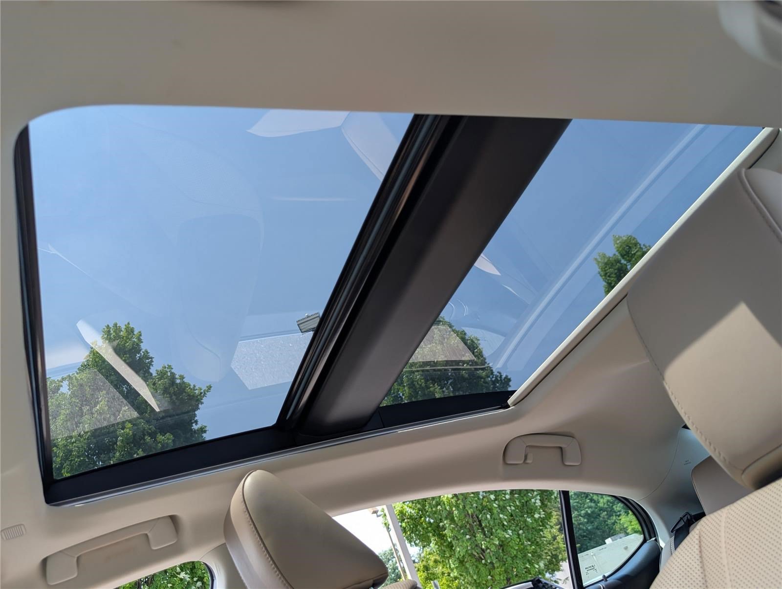 Used 2019 Lexus ES 350 w/ Accessory Package FWD image 19