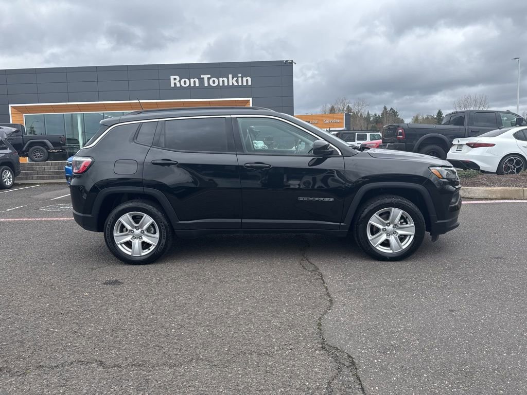 Used 2022 Jeep Compass Latitude w/ Convenience Group image 8