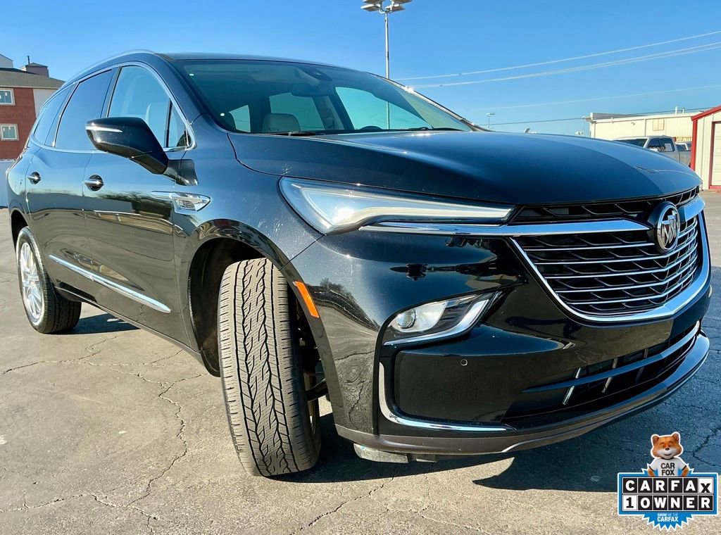 Used 2023 Buick Enclave Essence w/ Experience Buick Package image 3