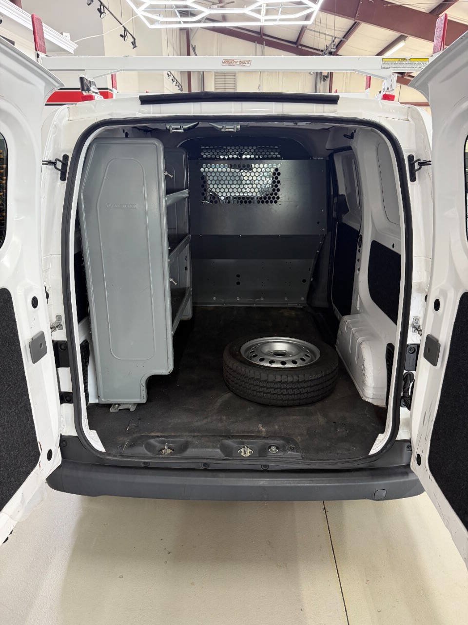 Used 2020 Nissan NV200 S w/ Back Door Glass Package FWD image 9