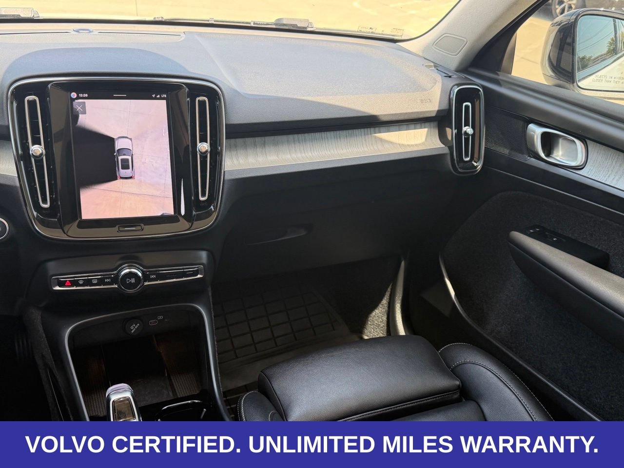 Certified 2026 Volvo XC40 B5 Plus AWD/4WD image 13